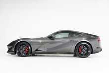 Ferrari 812 Superfast V12 