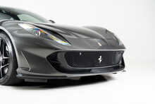 Ferrari 812 Superfast V12 