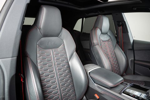 4.0 TFSI V8 Performance Carbon Vorsprung SUV 5dr Petrol Tiptronic quattro Euro 6 (s/s) (640 ps)