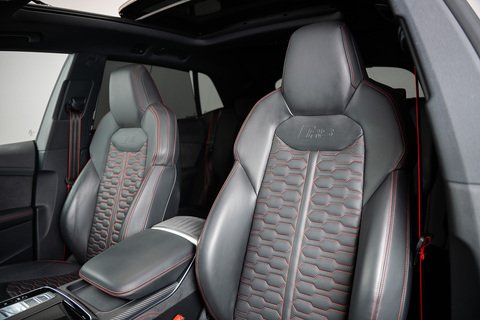 4.0 TFSI V8 Performance Carbon Vorsprung SUV 5dr Petrol Tiptronic quattro Euro 6 (s/s) (640 ps)