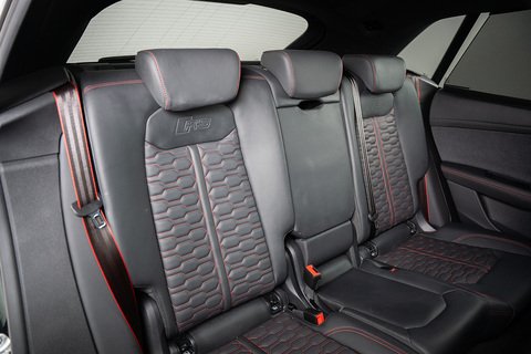 4.0 TFSI V8 Performance Carbon Vorsprung SUV 5dr Petrol Tiptronic quattro Euro 6 (s/s) (640 ps)