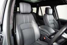 Land Rover Range Rover P400e Westminster Black 