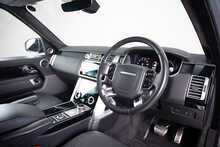 Land Rover Range Rover P400e Westminster Black 