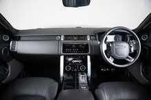 Land Rover Range Rover P400e Westminster Black 
