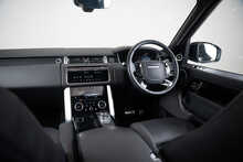 Land Rover Range Rover P400e Westminster Black 
