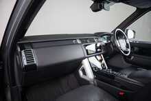 Land Rover Range Rover P400e Westminster Black 