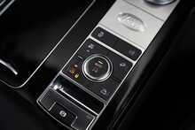 Land Rover Range Rover P400e Westminster Black 