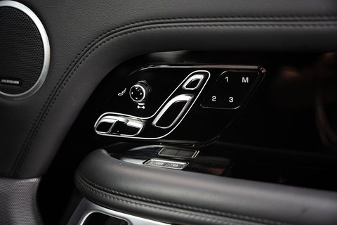 2.0 P400e 13.1kWh Westminster Black SUV 5dr Petrol Plug-in Hybrid Auto 4WD Euro 6 (s/s) (404 ps)
