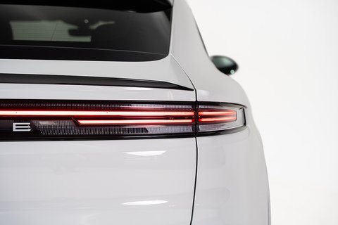 3.0 V6 E-Hybrid 25.9kWh Coupe 5dr Petrol Plug-in Hybrid TiptronicS 4WD Euro 6 (s/s) (470 ps)