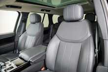 Land Rover Range Rover D300 MHEV SE 