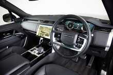 Land Rover Range Rover D300 MHEV SE 