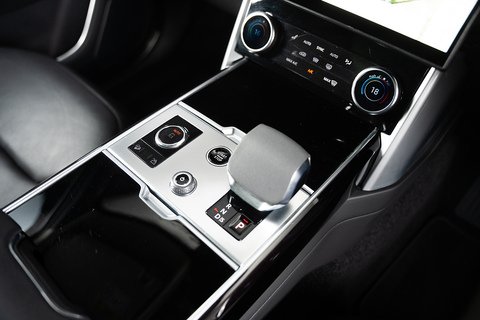 3.0 D300 MHEV SE SUV 5dr Diesel Auto 4WD Euro 6 (s/s) (300 ps)