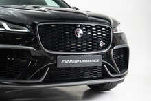 Jaguar F-PACE P550 V8 SVR 