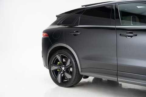 5.0 P550 V8 SVR SUV 5dr Petrol Quickshift AWD Euro 6 (s/s) (550 ps)