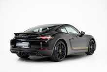 Porsche 718 Cayman T 