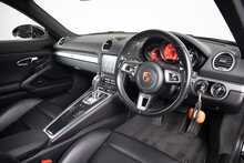 Porsche 718 Cayman T 