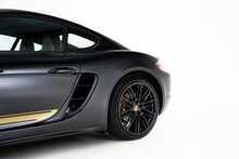 Porsche 718 Cayman T 