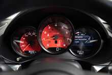Porsche 718 Cayman T 