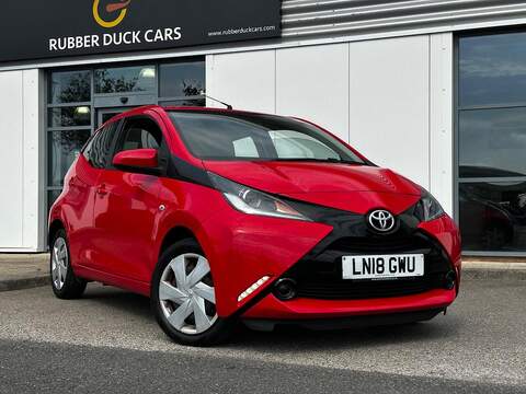 Toyota AYGO 1.0 VVT-i x-play Hatchback 5dr Petrol Manual Euro 6 (s/s) (71 ps)