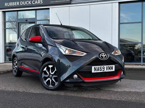 Toyota AYGO AYGO x-play Hatchback 0 Automatic Petrol