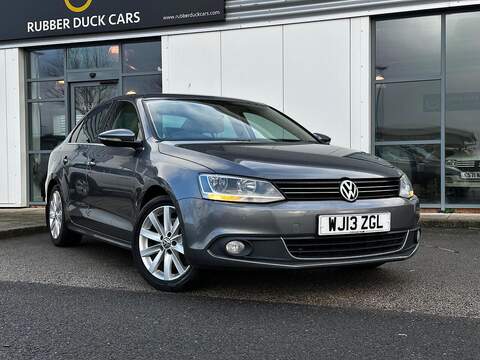 Volkswagen Jetta Standard Range Plus Saloon 4dr Electric Auto RWD (241 bhp)