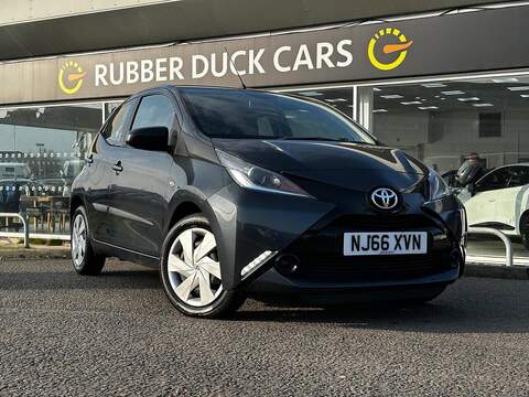 Toyota AYGO Cooper SE 32.6kWh Level 2 Hatchback 3dr Electric Auto (184 ps)