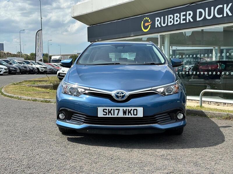 Toyota Auris 1.8 VVT-h Business Edition Hatchback 5dr Petrol Hybrid CVT Euro 6 (s/s) (Safety Sense) (136 ps) - U6399