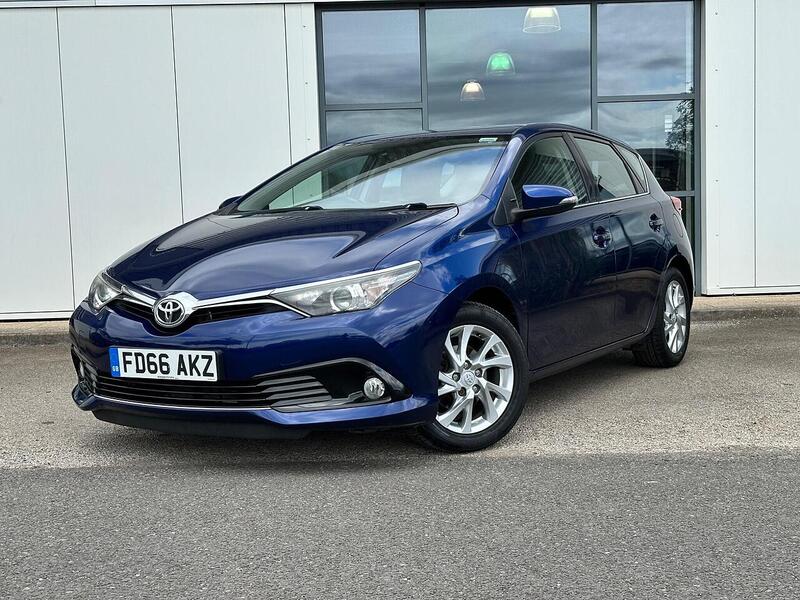Toyota Auris 1.2 VVT-i Business Edition Hatchback 5dr Petrol Manual Euro 6 (s/s) (116 ps) - U6436