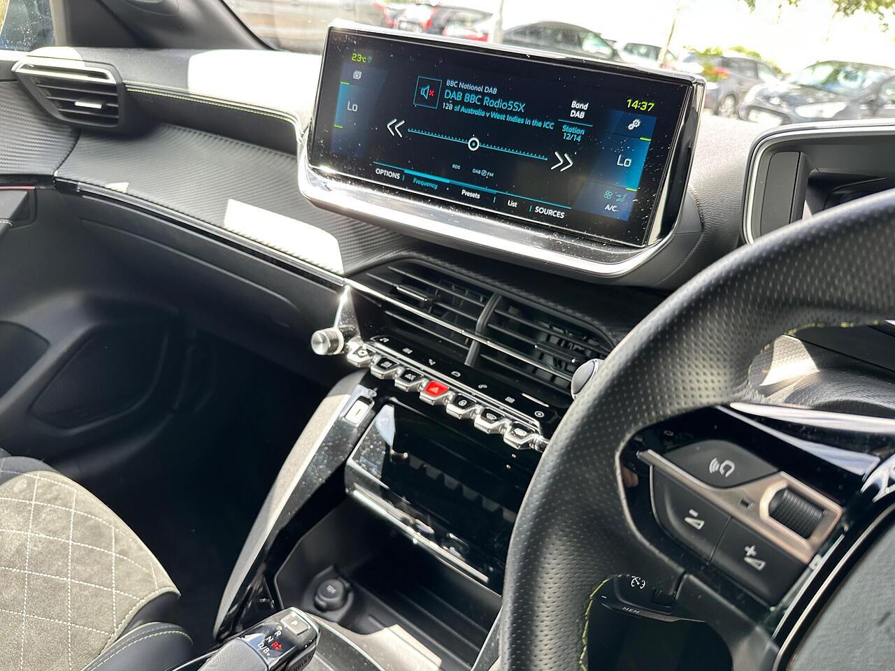 PEUGEOT 208 50KWH GT PREMIUM HATCHBACK 5DR ELECTRIC AUTO 136 PS MODEL YEAR 2022...