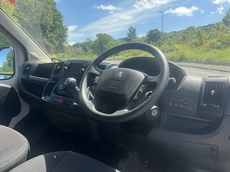 Peugeot 2.2 BlueHDi 335 Professional Panel Van 5dr Diesel Manual L3 H2 Euro 6 (s/s) (140 ps)
