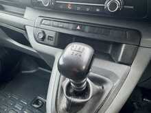 Vauxhall Vivaro Turbo D 2900 Sportive