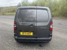 Toyota PROACE CITY BlueHDi Active 