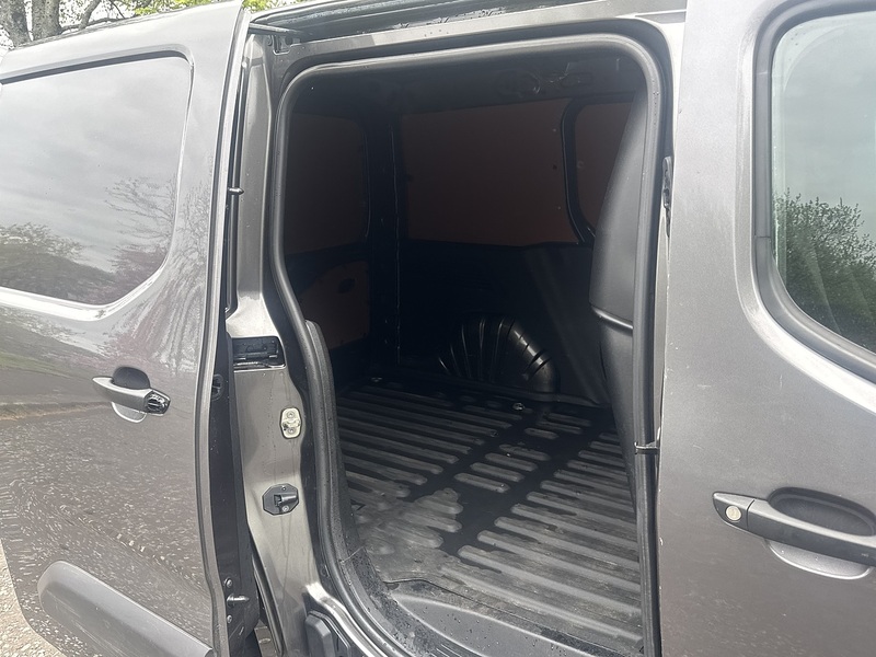 Toyota 1.5 BlueHDi Active Short Panel Van 5dr Diesel Manual SWB Euro 6 (75 bhp)