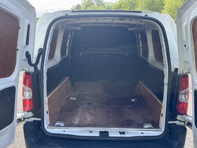 Citroen 1.5 BlueHDi 950 Enterprise XL Panel Van 6dr Diesel Manual LWB Euro 6 (s/s) (100 ps)