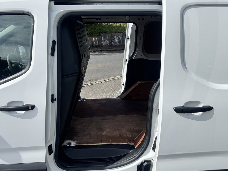 Citroen 1.5 BlueHDi 950 Enterprise XL Panel Van 6dr Diesel Manual LWB Euro 6 (s/s) (100 ps)