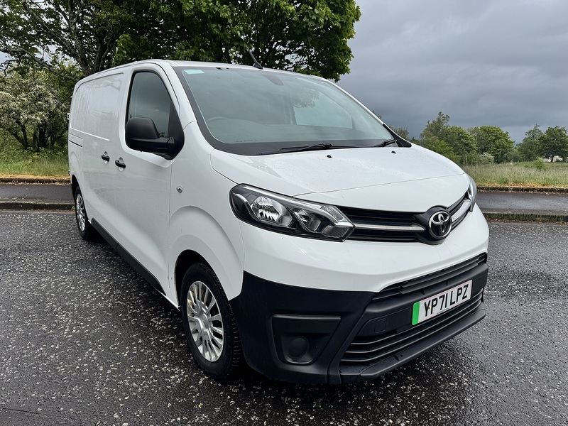 Toyota 50kWh Icon Medium Panel Van 6dr Electric Auto MWB (7kW OBC) (136 ps)