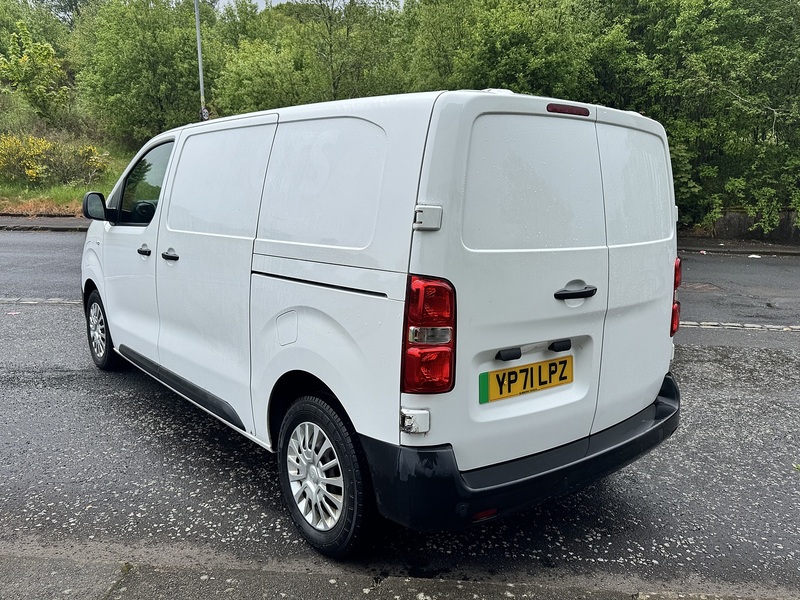 Toyota 50kWh Icon Medium Panel Van 6dr Electric Auto MWB (7kW OBC) (136 ps)