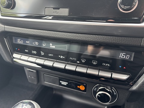 DL40 D/C 1.9 4dr Pickup AUTOMATIC DIESEL