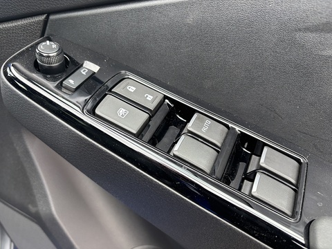 DL40 D/C 1.9 4dr Pickup AUTOMATIC DIESEL