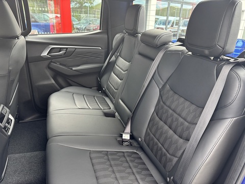 DL40 D/C 1.9 4dr Pickup AUTOMATIC DIESEL