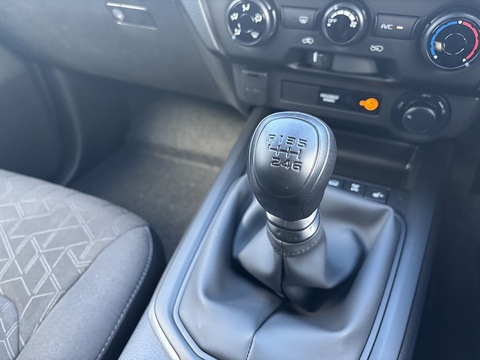 DL20 D/C 1.9 4dr Pickup MANUAL DIESEL