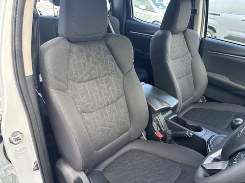 DL20 D/C 1.9 4dr Pickup MANUAL DIESEL