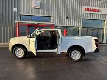 BRAND NEW ISUZU D-MAX 1.9 UTILITY EXT CAB 4X4