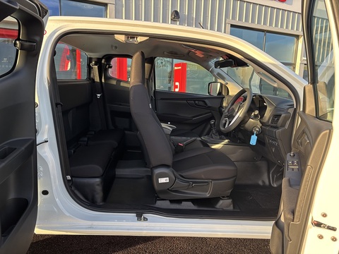 UTILITY EXT CAB (DL) 1.9 4dr PICKUP MANUAL DIESEL