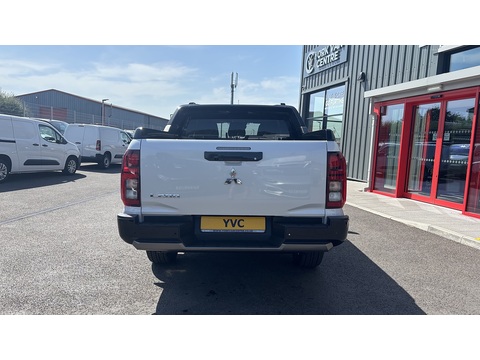 Di-D 4X4 Barbarian Dcb Pick Up 2.4 Automatic Diesel