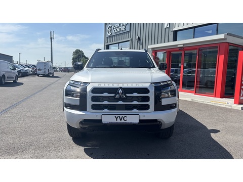 Di-D 4X4 Barbarian Dcb Pick Up 2.4 Automatic Diesel