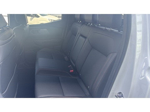 Di-D 4X4 Barbarian Dcb Pick Up 2.4 Automatic Diesel