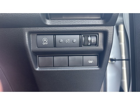 Di-D 4X4 Barbarian Dcb Pick Up 2.4 Automatic Diesel