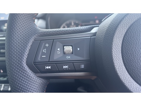 Di-D 4X4 Barbarian Dcb Pick Up 2.4 Automatic Diesel