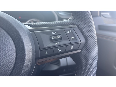 Di-D 4X4 Barbarian Dcb Pick Up 2.4 Automatic Diesel
